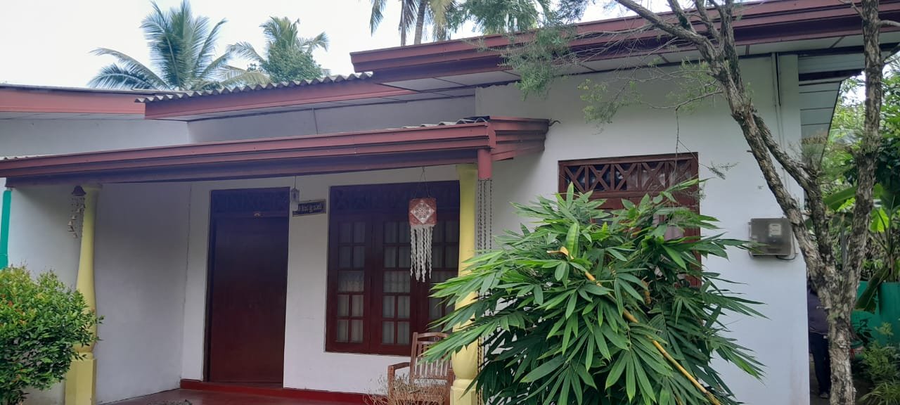 අතුරුගිරිය - රණාල ප්‍රදේශයෙන් වටිනා නිවසක් විකිණීමට